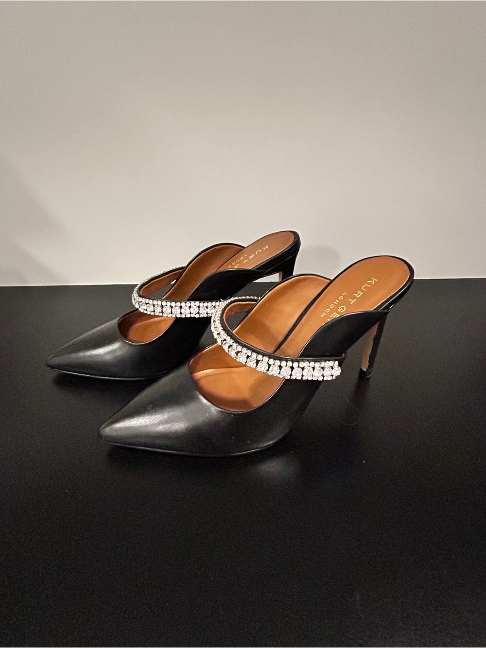 Kurt Geiger London Black Women's Duke Slip On Pointed Toe Pumps size 7